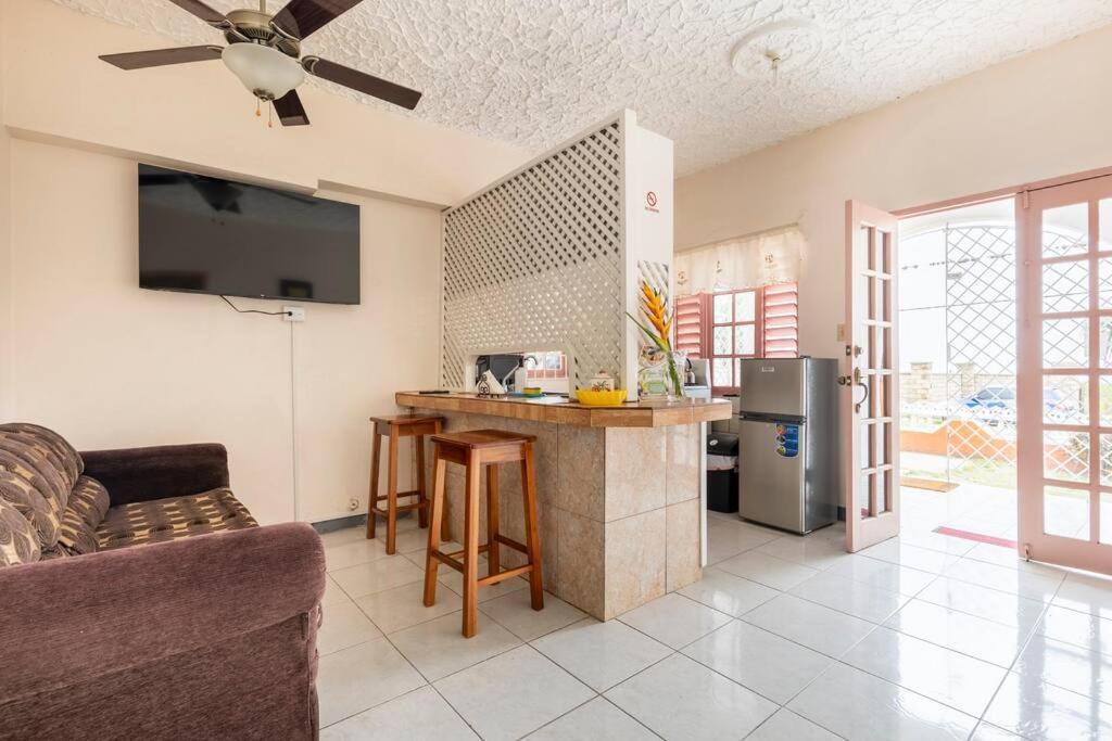 Shaw Park Gem Apt 12A Ocho Rios Eksteriør bilde